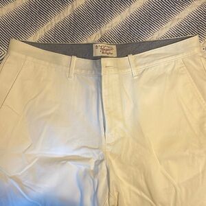 Mens size 36 white Penguin shorts